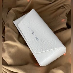 Authentic Michael Kors Glasses Case – Brand New